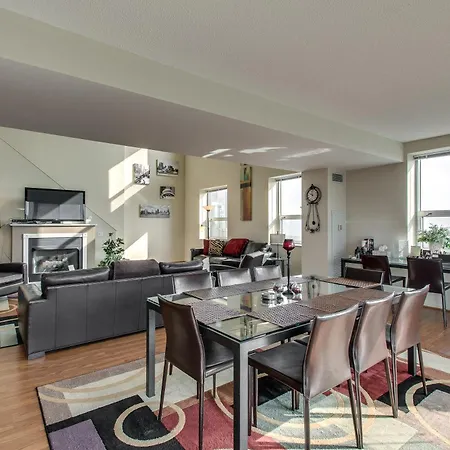 The Penthouse At Grand Plaza Aparthotel Chicago Exterior photo