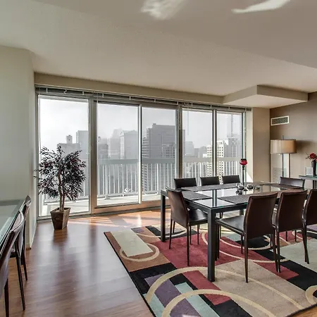 The Penthouse At Grand Plaza Aparthotel Chicago Exterior photo
