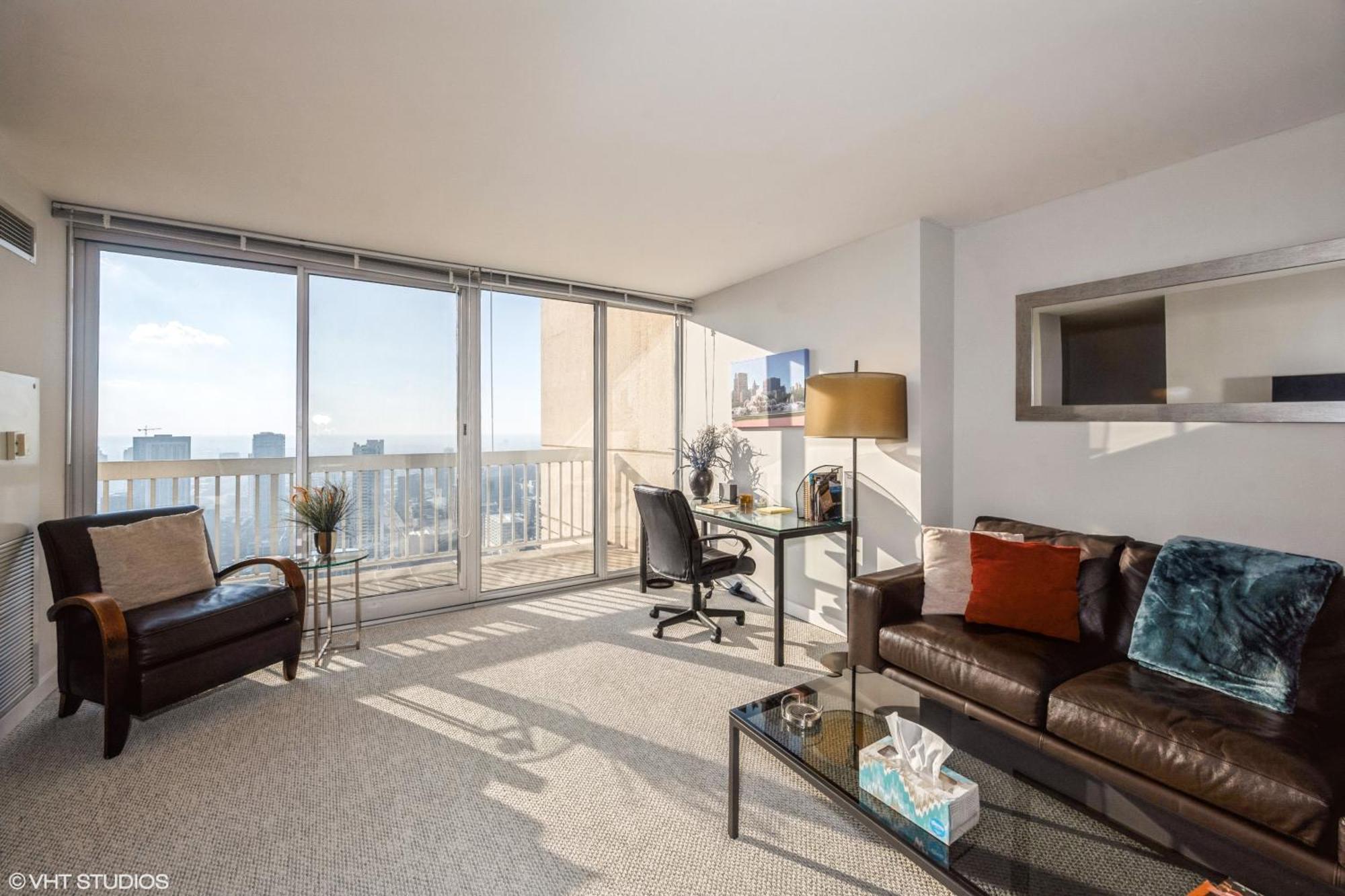 The Penthouse At Grand Plaza Apartahotel
