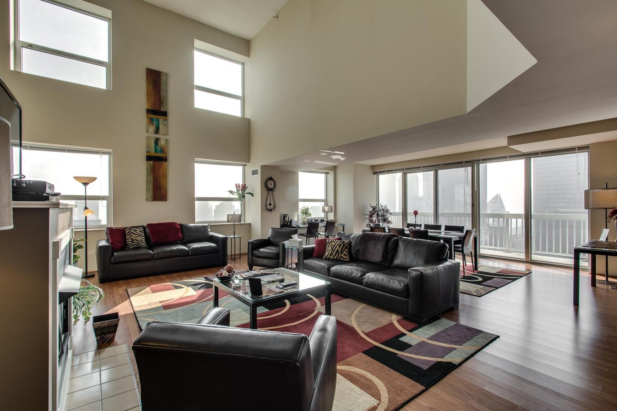 The Penthouse At Grand Plaza Apartahotel