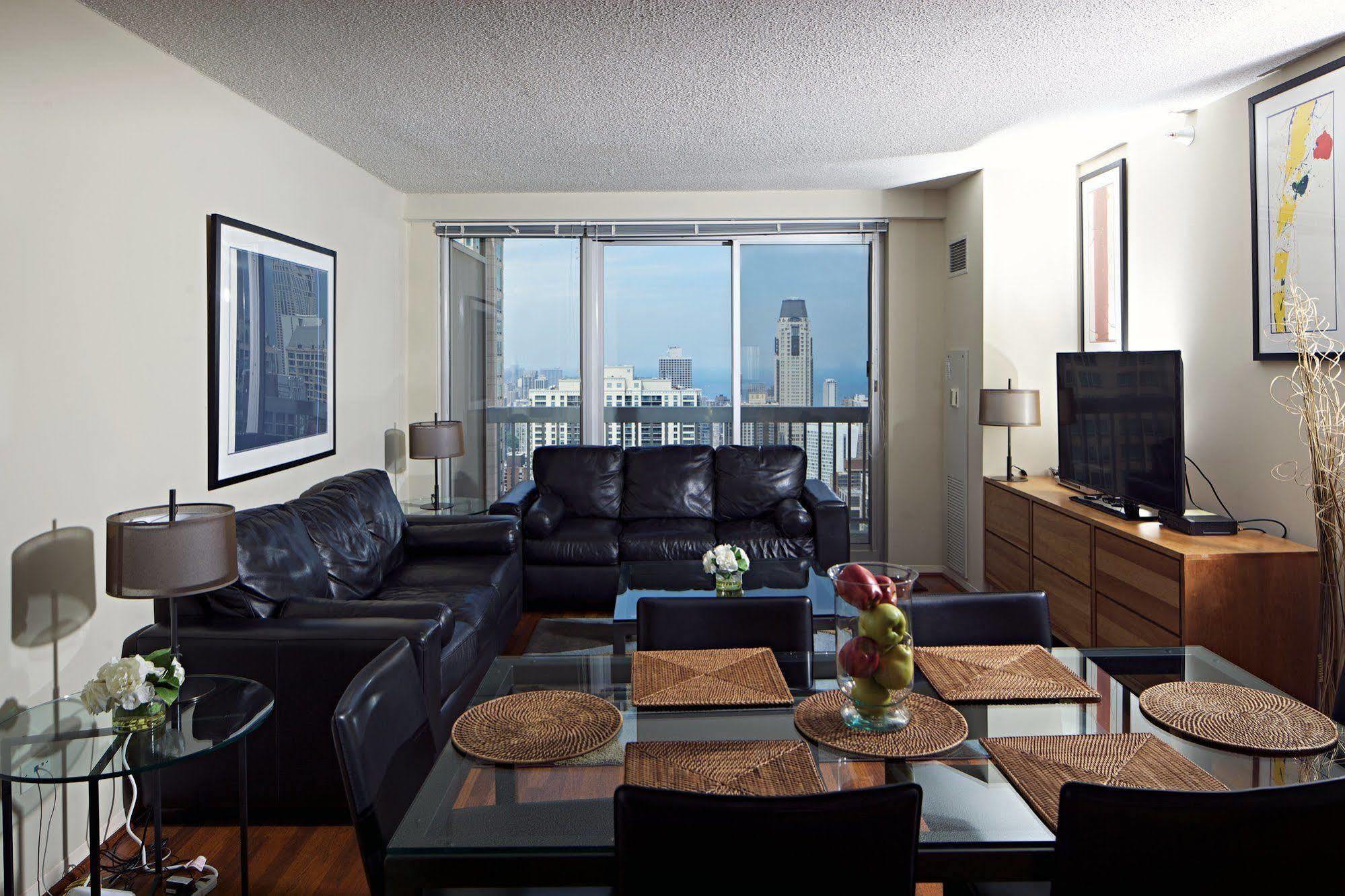 The Penthouse At Grand Plaza Apartahotel Chicago